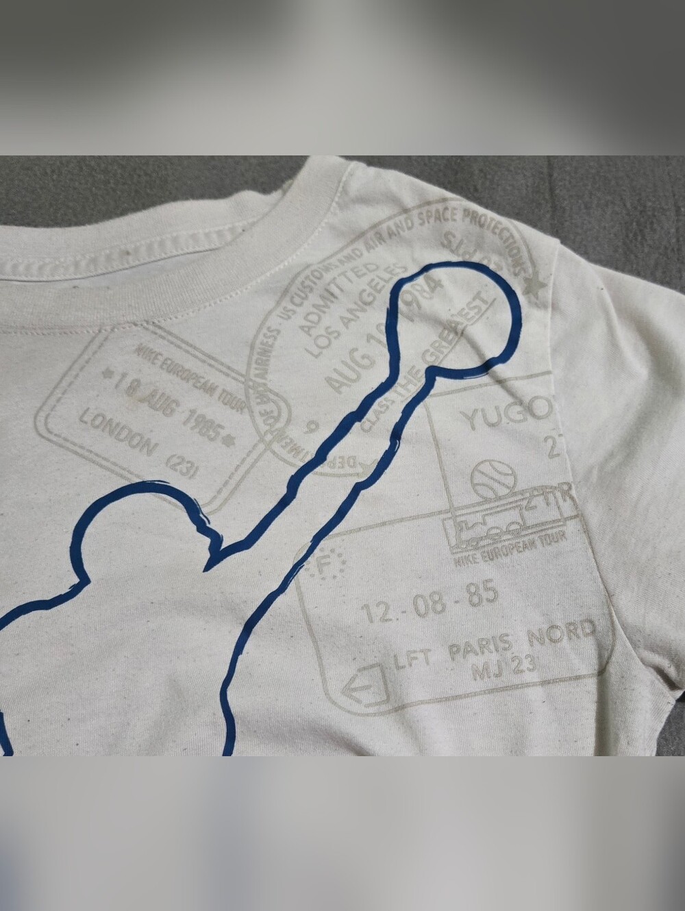 Jordan Take Flight Graphic T-Shirt White Travel Stamp Print Boys Medium - Picture 4 of 6